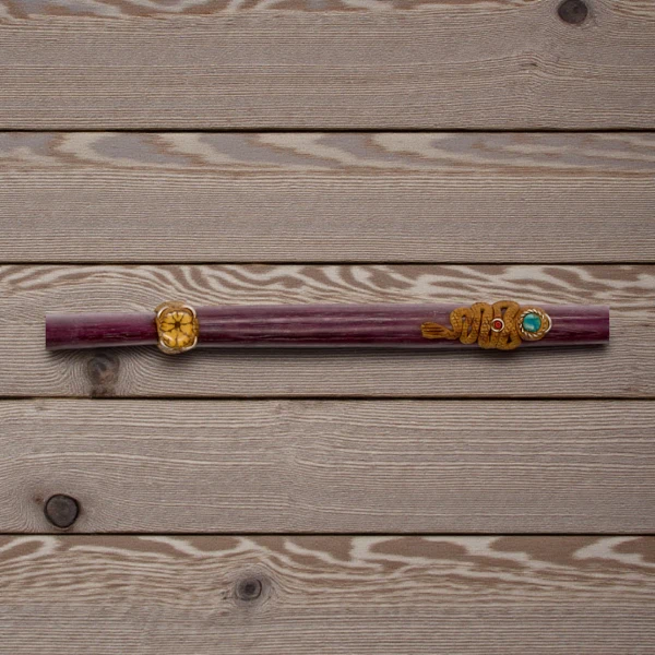 Tepi aus Amaranth mit Medaillion 3