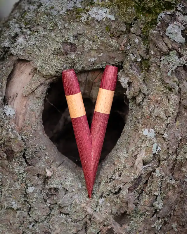 kuripe aus amaranth und buche im baum 1