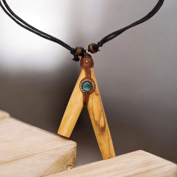 Kuripe Halskette mit Amazonit palo santo 2