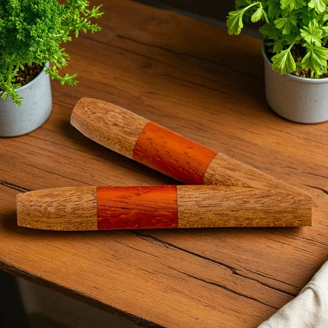 Kuripe aus Mahagoni und Padouk Detailbild