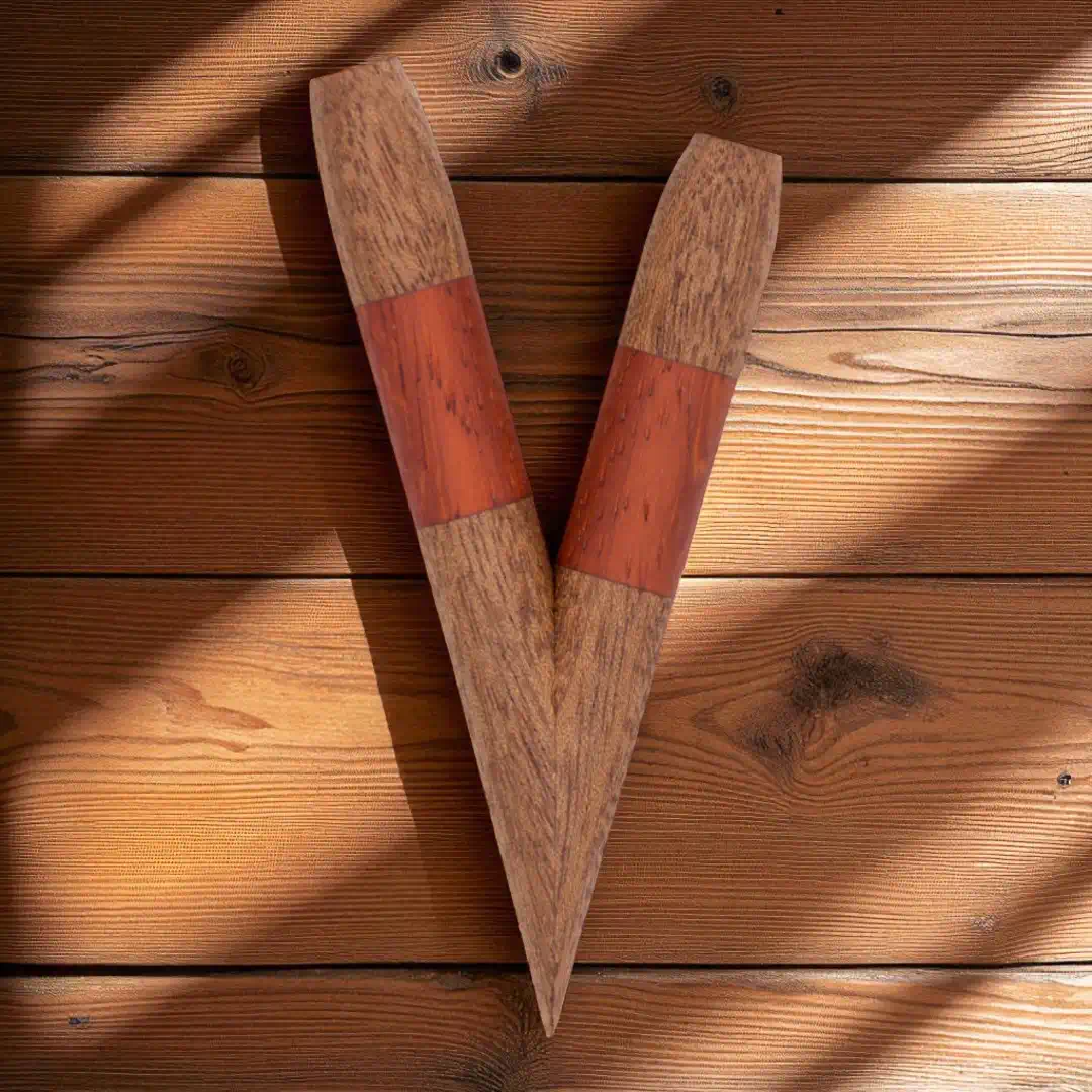 Kuripe aus Mahagoni und Padouk Rückseite