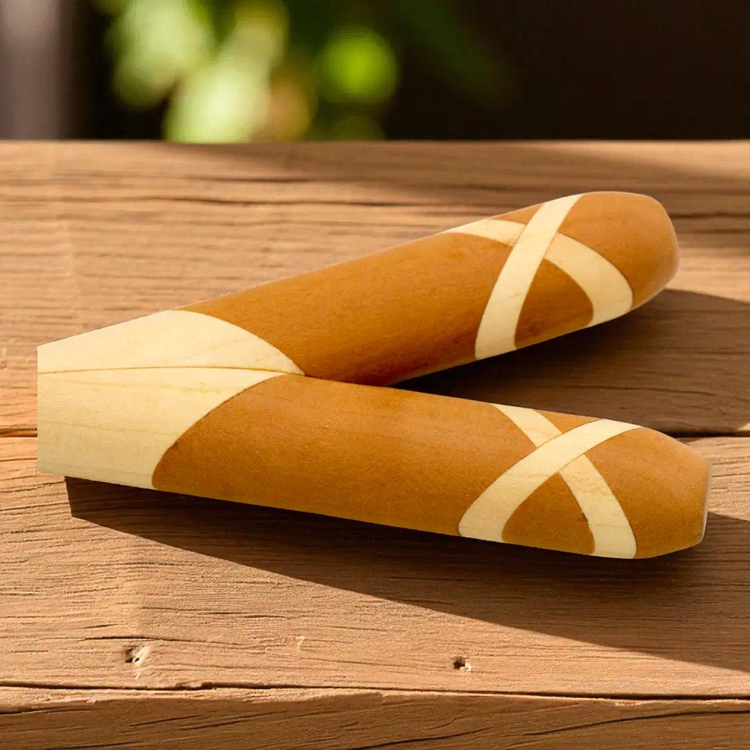 kuripe aus birnenholz und ahorn detailbild