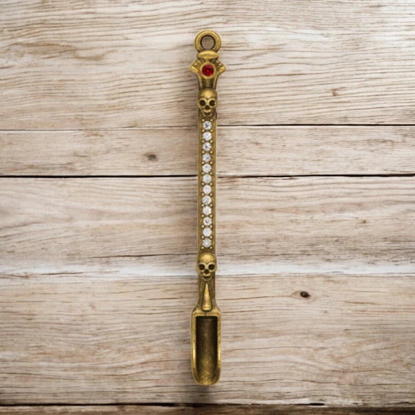 Dosierlöffel aus Metall Bronze Totenkopf