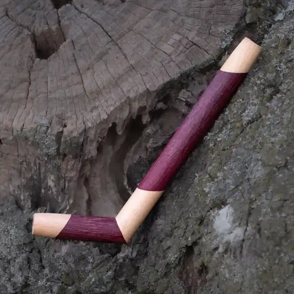 Tepi aus Amaranth und Zirbe